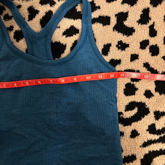 Lululemon Ebb to Street Cropped Racerback Tank Top Teal Color Size 4 - Picture 4 of 6